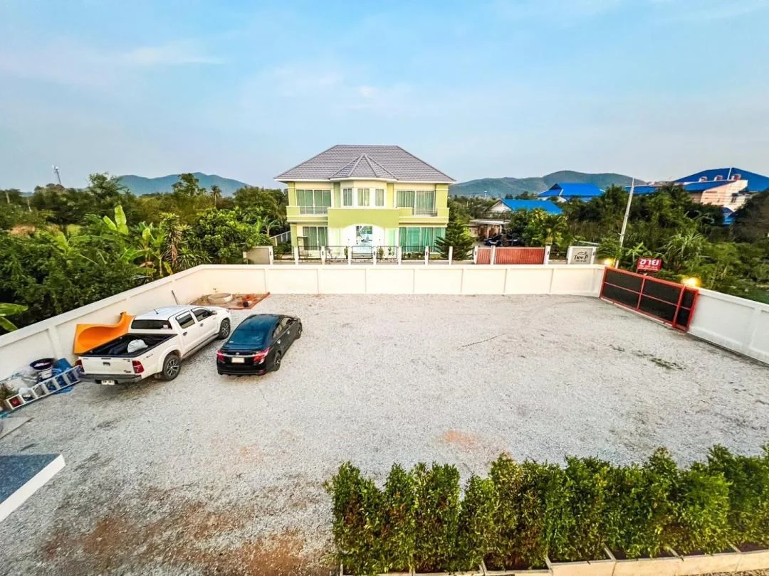 Dolly Pool Villa Sattahip 1