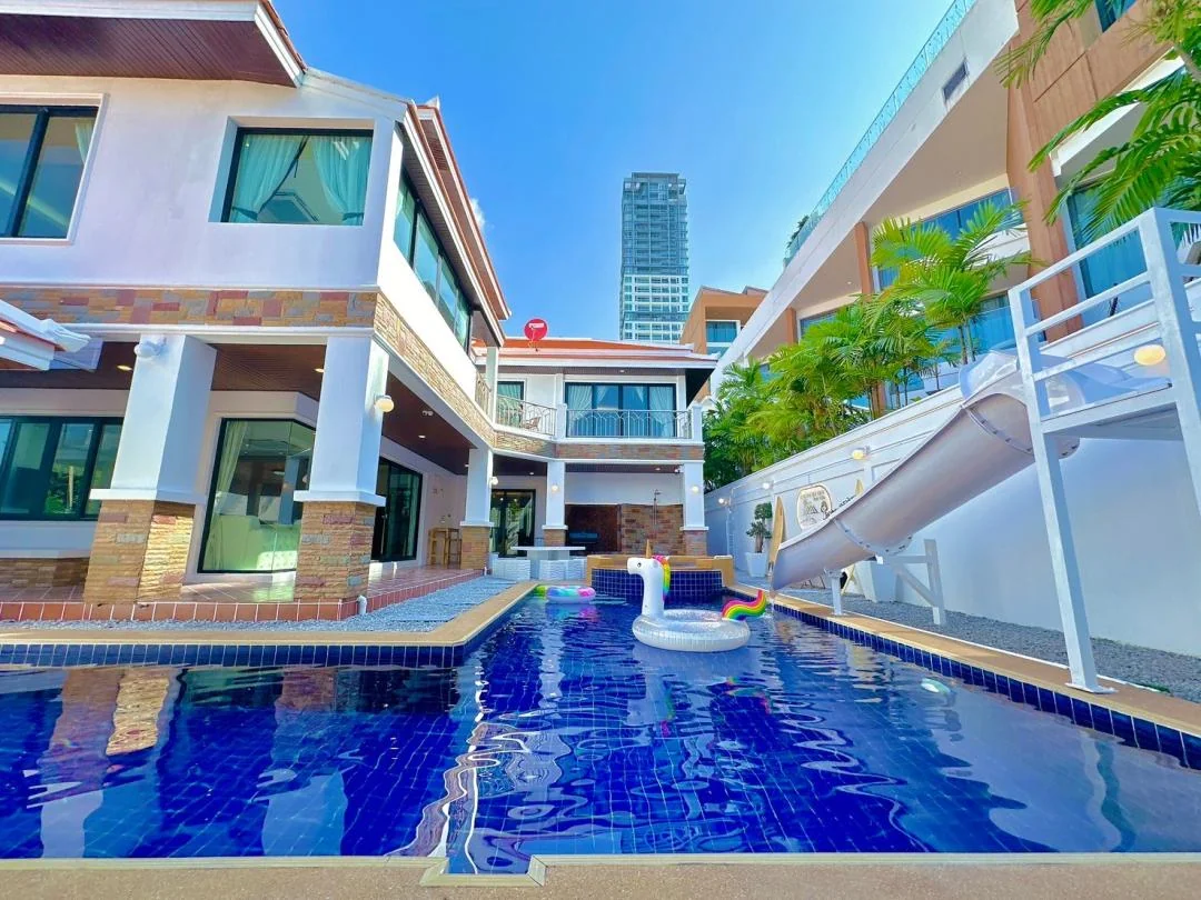 Lunlana Sea View Pool Villa Pattaya 1