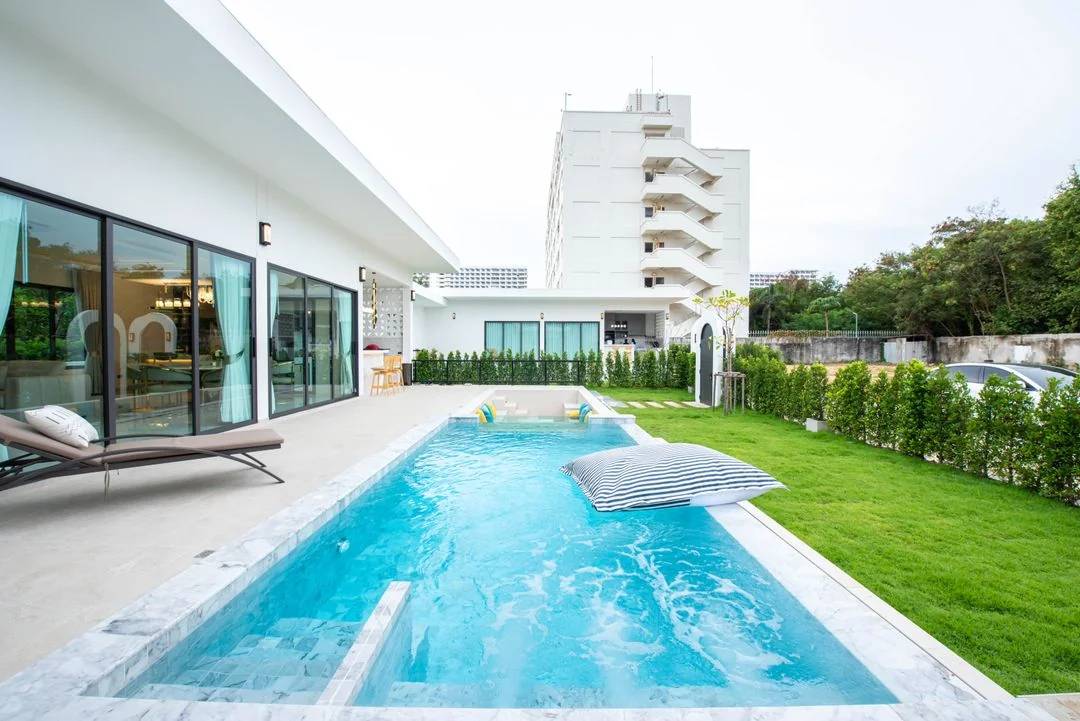 Olive Poolvilla 2 1